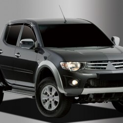 מגן יתושים לרכב מיצובישי טריטון L200 האנטר 2015> תוצרת AUTOCLOVER קוריאה 