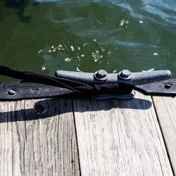 חבל עגינה ואבטחה מסוג בנג'י רב תכליתי כיסוי פוליאסטר ימי קלוע 8 מ"מ אורך 90 ס"מ חיבור שאקל קרבינה- צבע שחור PRO ROPE