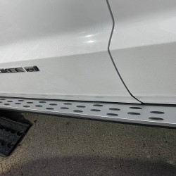 מדרכות צד לרכב ג'יפ גרנד שירוקי 2011-2021 דגם נקודות מפואר תושבות מקוריות לרכב