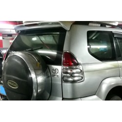 ספויילר אחורי לרכב טיוטה לנדקרוזר ספוילר עליון עם תאורה טיוטה לנדקרוזרFJ120 מ2003-2010  -צבע כסף 