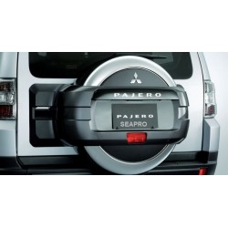 כיסוי גלגל אחורי לרכב מיצובישי פג'רו קינג V93 מ2008 ומעלה טבעת חיצונית בלבד עשויה ABS בציפוי כרום ניקל